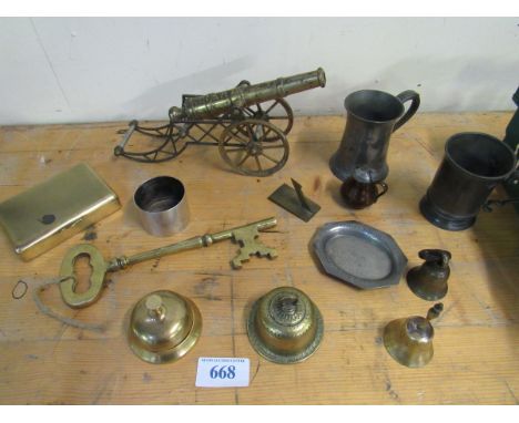  Sale Item:    BOX METALWARE BELLS ETC   Vat Status:   No Vat   Buyers Premium:  This lot is subject to a Buyers Premium of 1