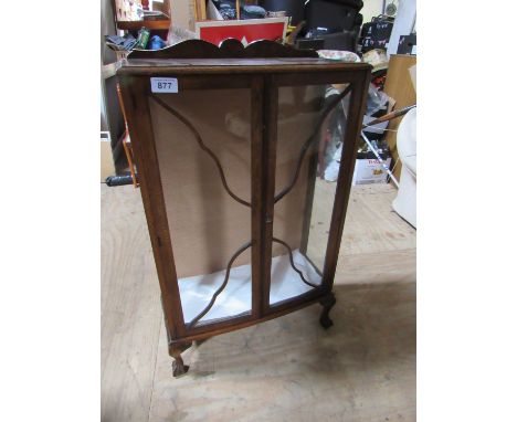  Sale Item:    OAK DISPLAY CABINET (AF)   Vat Status:   No Vat   Buyers Premium:  This lot is subject to a Buyers Premium of 