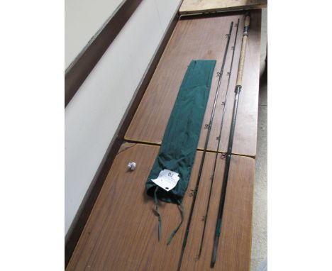  Sale Item:    3 PCE 14 FT FIBRE GLASS SALMON FLY ROD SHAKESPEARE ROYALTY  Vat Status:   No Vat   Buyers Premium:  This lot i