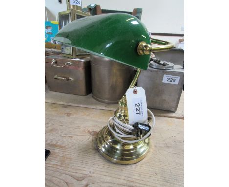  Sale Item:    MODERN BRASS DESK LAMP   Vat Status:   No Vat   Buyers Premium:  This lot is subject to a Buyers Premium of 15