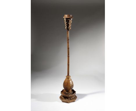 Chinese Art A hardwood floor candle standChina, Qing dynasty, 19th century. . Cm 23,00 x 129,00. A fine and large elaborate t