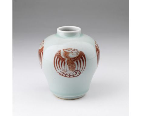 Chinese Art A porcelain vase painted with red phoenixes and bearing a seal mark at the base China, 20th century . . Cm 13,00.