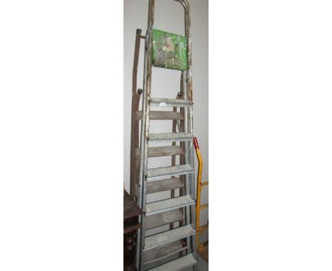 2 step ladders
