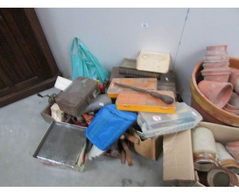 A mixed lot of tools etc