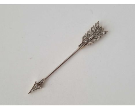 A ART DECO JABOT PIN IN 18CT GOLD AND PLATINUM SET WITH ROSE DIAMONDS 55MM