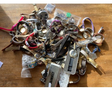 A large selection if modern and vintage gents and ladies watches, some working but sold as spares or repairs