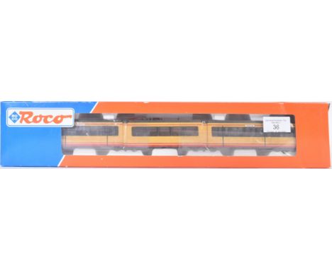 An original Roco made HO / OO gauge model railway trainset locomotive engine No. 43170 articulated tram BR 450 of the German 
