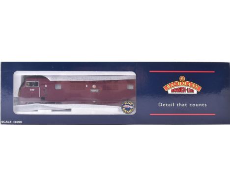 An original Bachmann made Branch Line OO gauge model railway trainset locomotive engine nO. 32-050Class 42 Warship D817 'Foxh