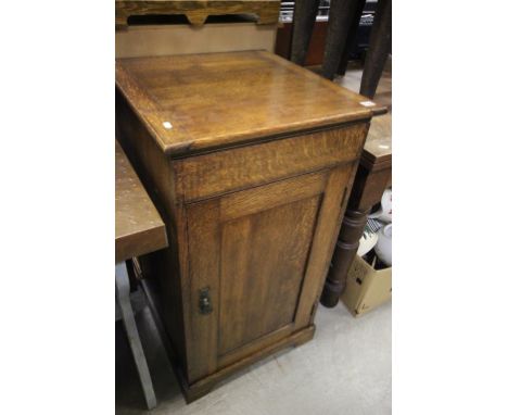 Edwardian Oak Gentleman's Vanity Unit, the lift lid revealing an Enamelled Basin with single panel door 