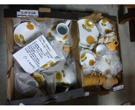 Alfred Meakin (Glo-white) 'Sunflower' 33 pcs 2 coffee pots and 1 lid, 2 tea pots and 1 lid, 6 cups, 6 tea plates, 5 saucers, 