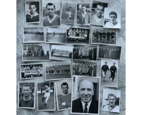 1950s + 1960s Manchester United Football Press Photos: Majority 1958 - 1962 and all press photos with 4 not having stamps to 