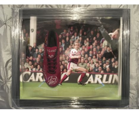 Di Canio West Ham Famous Goal Signed Framed Boot: Stunning item with a 21 x 17 inch photo of Paulo after striking the ball on