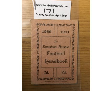 1930 - 1931 Tottenham Football Handbook: Very good condition with no writing.