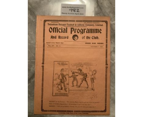 1922 - 1923 Tottenham Reserves v QPR Football Programme: London Combination match dated 7 10 1922. Ex bound 4 pager with no t