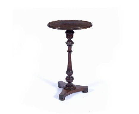 Oak circular topped tripod table 19th Century on turned tapering stem terminating in three bun feet, 45cm x 75cm Condition re