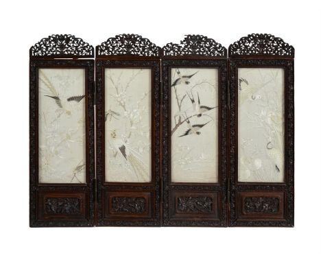 A Chinese canton embroidered small four-panel table screen, late 19th or 20th century, 28cm high晚清民国 粤秀四时花鸟纹桌屏Condition Repor