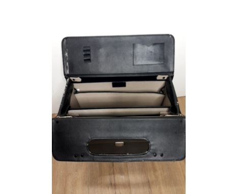 VINTAGE LEATHER SOLICITORS CASE