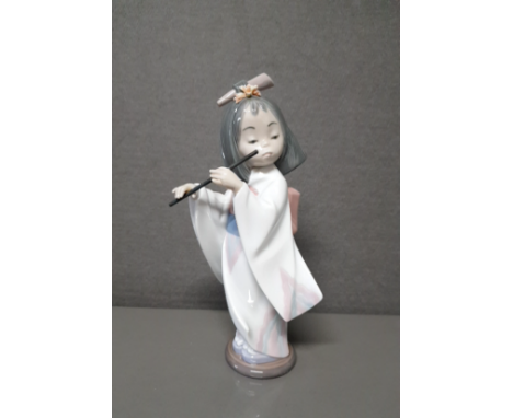 A LLADRO FIGURE 6150 PLAYING THE FLUTE IN ORIGINAL BOX