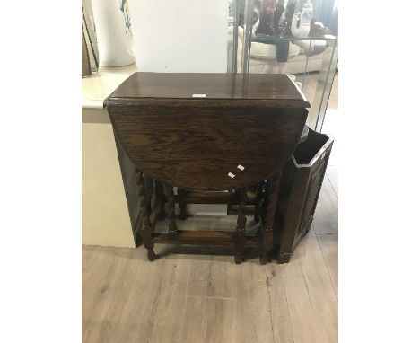 VINTAGE OAK BARLEY TWIST DROP LEAF TEA TABLE