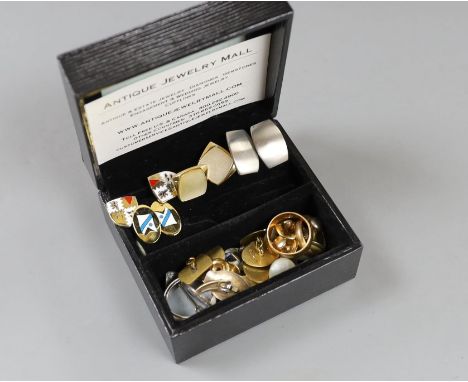 Two 9ct gold gold wedding bands, a pair of 9ct gold cufflinks, five assorted 9ct gold studs, 21.8 grams and other minor cuffl