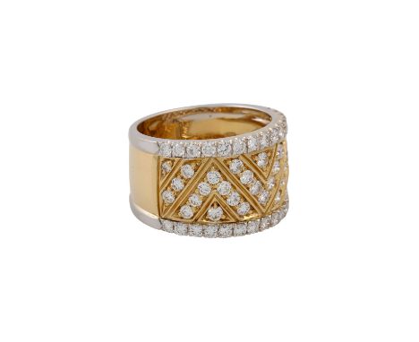   Ring mit Brillanten zus. ca. 1,2 ct,   gute Farbe u. Reinheit, GG/WG 18K, 10,8 gr, 20./21. Jahrhundert, minimale Tragespure