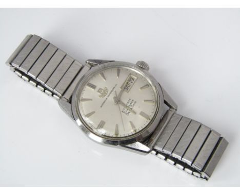 Watches of Switzerland Ltd Automatic Seafarer gentleman's wrist watch, the silvered dial with baton markers, subsidiary day/d