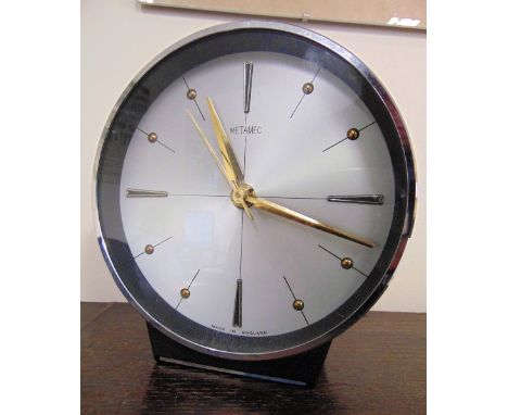 Retro Metamec chrome mantle clock, 17 cms high