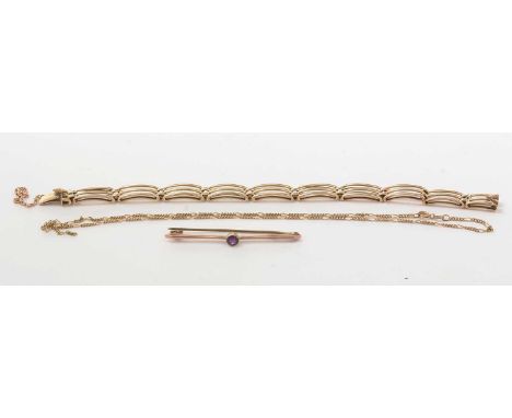 A yellow-metal gate-link bracelet, a yellow-metal bar brooch, and a fine 9ct gold neck chain, 15.7g gross. 