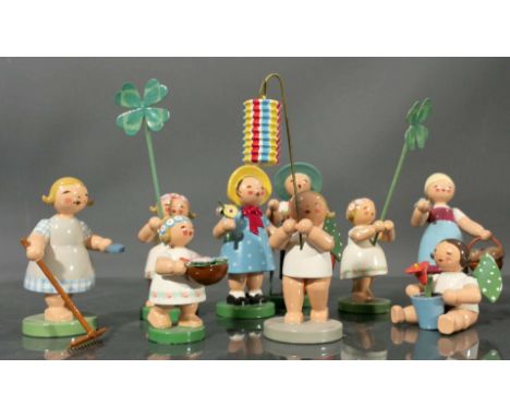 10 tlg. Figurenkonvolut erzgebirgischer Volkskunst, 9x W &amp;amp; K - Figuren in sehr schönem Erhalt, Höhe von ca. 4 bis ca.