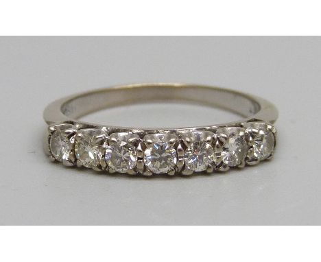 An 18ct white gold diamond ring, 3.6g, Q