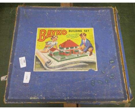 A Bayko building set 
