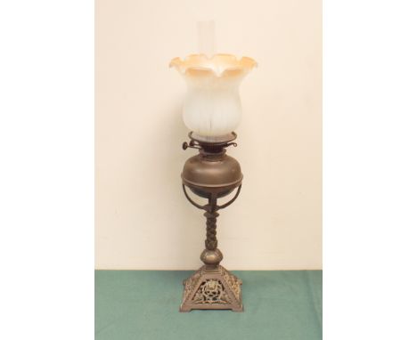 Victorian brass oil lamp with glass shade 