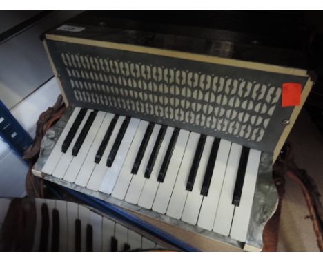 A Vintage Viceroy Stradella Model 7 accordion
