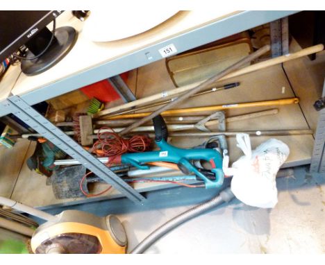 Quantity of garden hand and electric tools