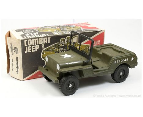 Cherilea 2646 Combat Jeep - military green US Army - some peeling to labels otherwise Good in a Fair to Good outer card box.