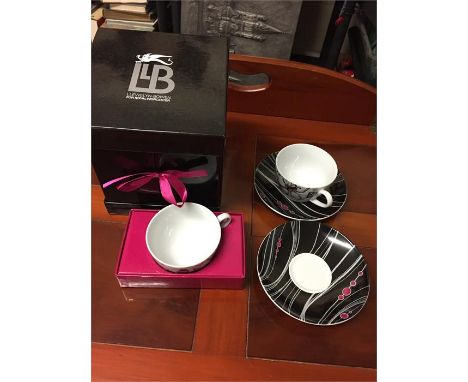Boxed Royal Worcester Lawrence Llewelyn Bowen cups and saucers