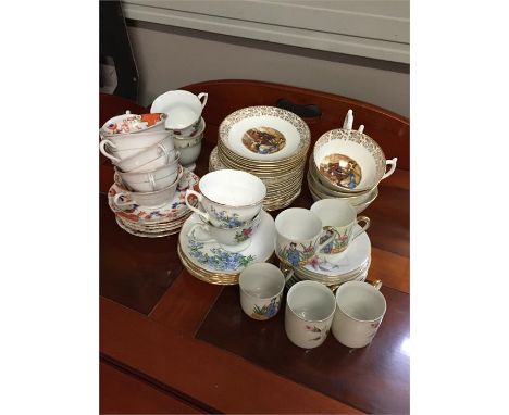 Mixed lot of cups and saucers