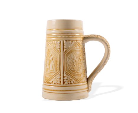 HenkelkrugZsolnay, PécsUm 1895/1900Porzellan-Fayence, farbig staffiert, glasiertFirmensignet am BodenHöhe 14,5 cm