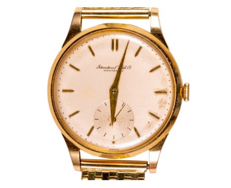 Herrenuhr IWC SchaffhausenGehäuse aus 14 kt Gold Armband aus 14 kt Gold, gemarktGesamtlänge 18 cmDurchmesser Uhrgehäuse 3,4 c