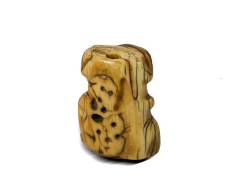 Netsuke BaumstammJapanUm 19003,5 x 3 cm
