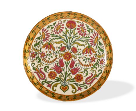 TellerZsolnay, PécsUm 1900Porzellan-Fayence, farbig und gold gemalter floraler DekorUnterglasurblaue Fünfkirchen MarkeDurchme