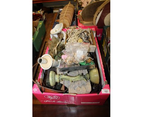 A TRAY OF ASSORTED SUNDRIES TO INCLUDE CORAL, WEDGWOOD LAMP ETC