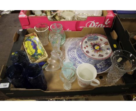 A BOX OF ASSORTED CERAMICS AND GLASSWARE TO INCLUDE SPODE, CAITHNESS ETC