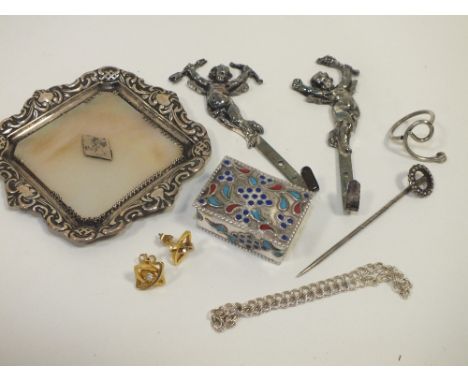 A SILVER AND MOTHER OF PEARL TRAY, PILL BOX ETC