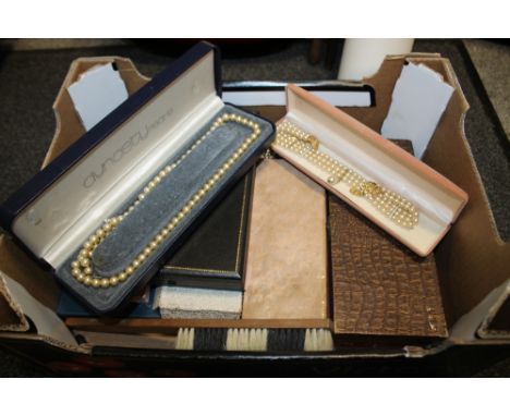  QUANTITY OF FAUX PEARL NECKLACES ETC