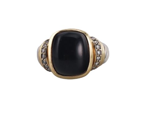  Metal  : 18k Gold/ Sterling Silver   Designer  : David Yurman   Gemstone  : Onyx, Diamonds approx. 0.18ctw.    Measurements 