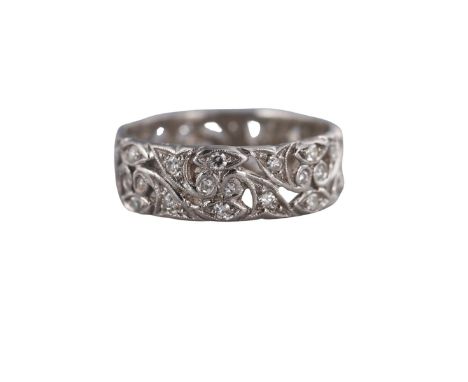  Metal  : Platinum   Designer  : Not Signed  Gemstone  : Diamonds approx. 0.60ctw.    Measurements  : Ring size 10, ring is 7