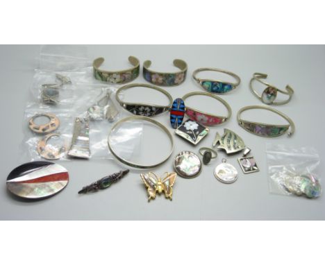 A collection of jewellery including Alpaca set with abalone and mother of pearl 