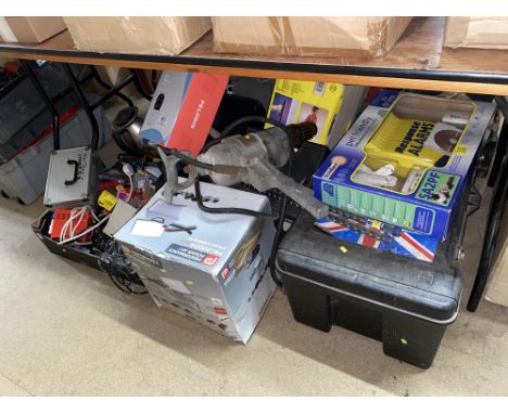 Large quantity of mixed tools