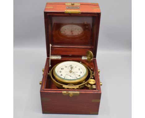 1. Moskauer Uhrenfabrik, Kirova, frühes Marinechronometer Nr. 8517,  UDSSR 1960er Jahre, 3-tlg. Holzkasten m. Messingecken, o